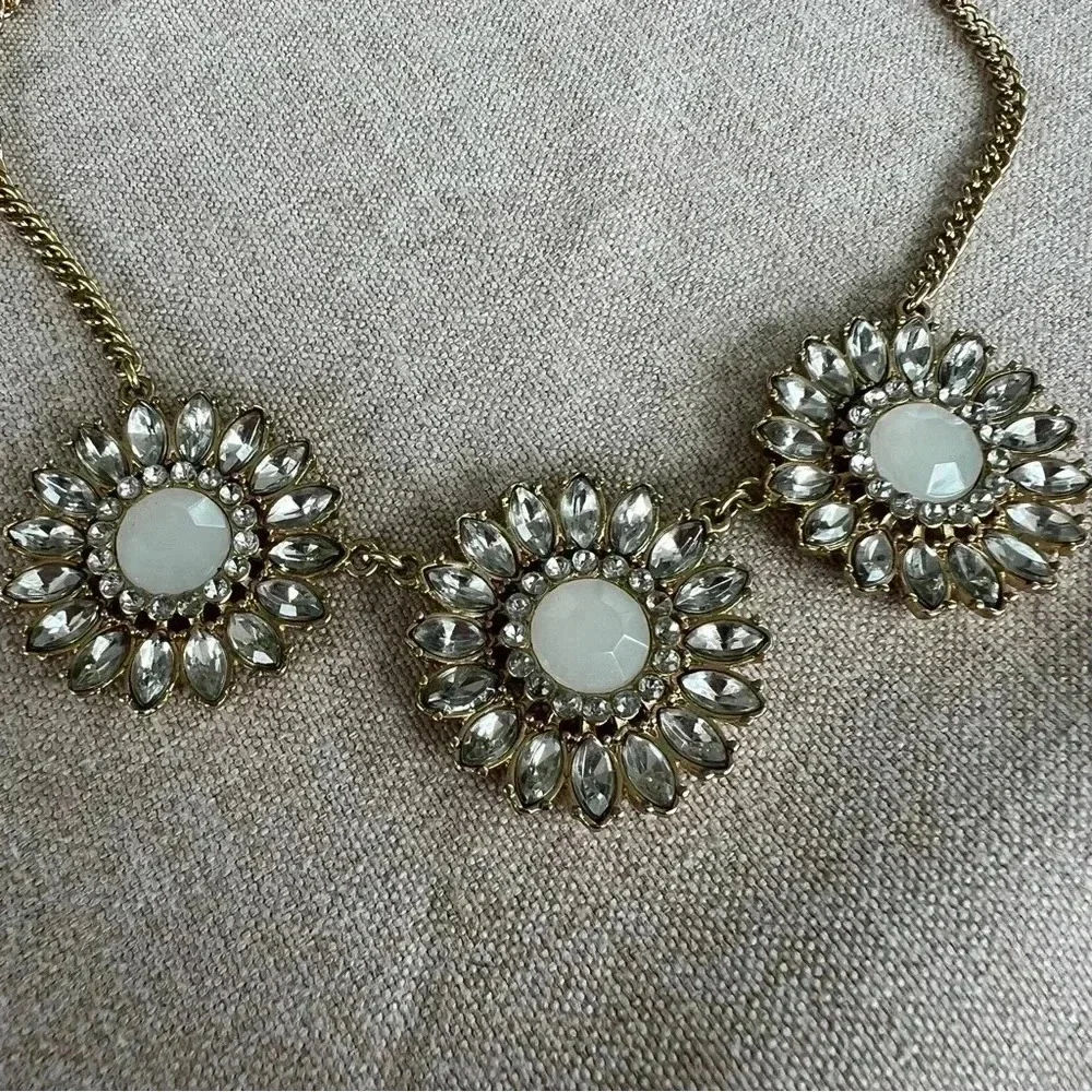 Gold statement necklace with jeweled medallions. - Picture 2 of 3
